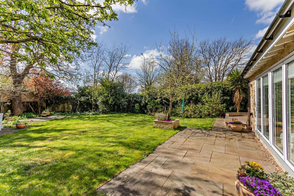 8642833-exterior07-8