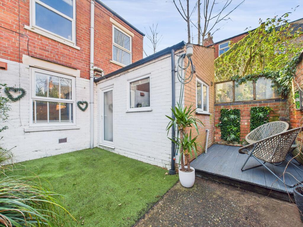 Rear Courtyard Garden