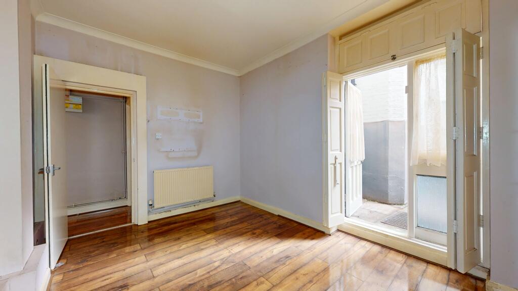 Flat A, 16 Hedgegate, Powis Terrace, Notting Hill, London, W11 1JD