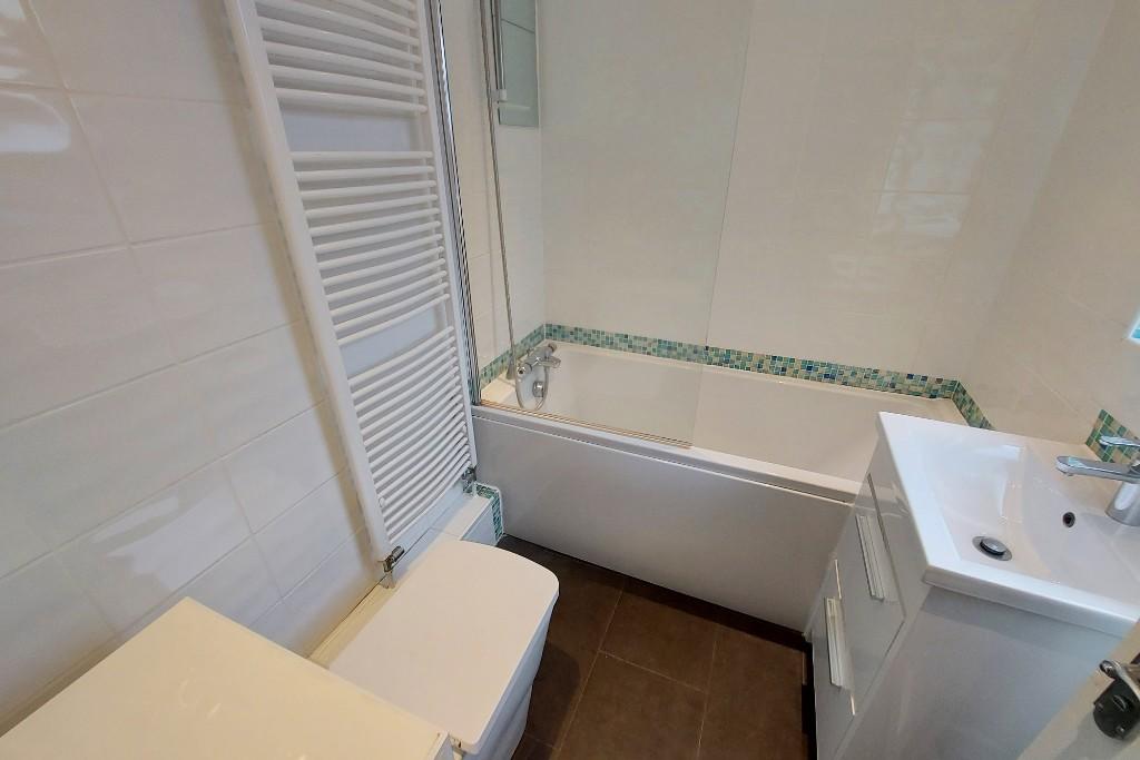 Ground F. Bathroom 