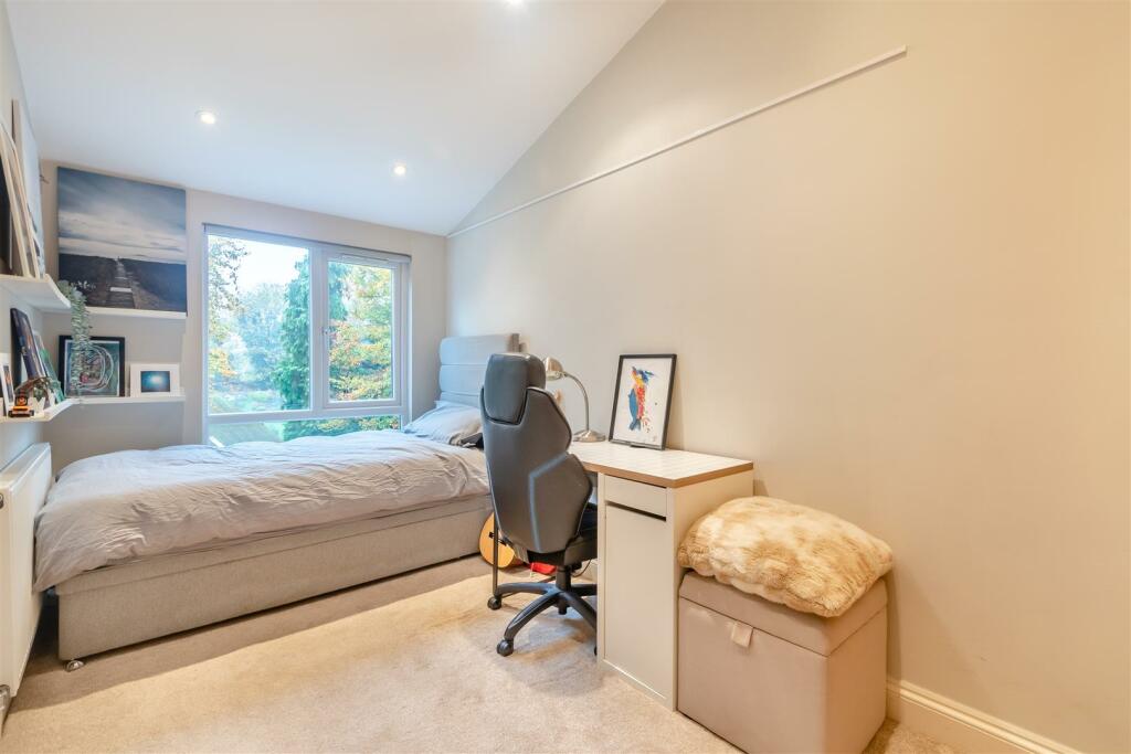 8627589-interior03.jpg