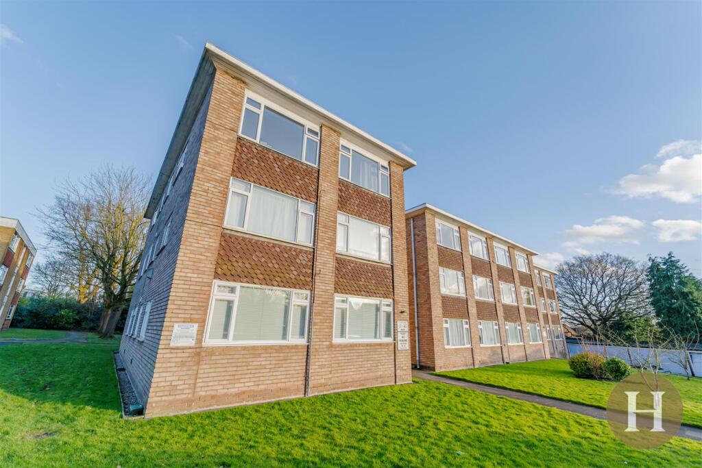 Hadleigh Estate Agents-18.jpg