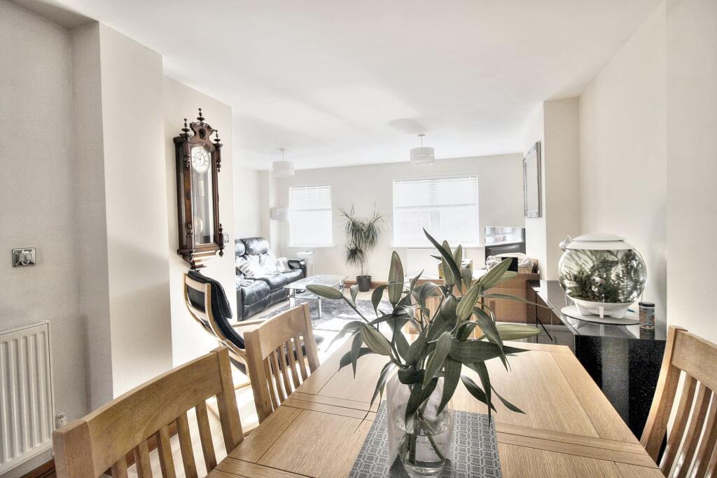 Open Planned Lounge, Dining Room and Kitchen