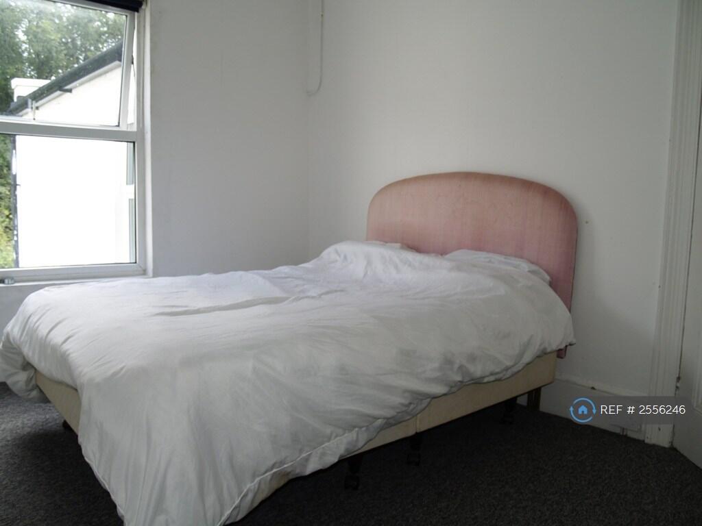 South Facing Double Bedroom 