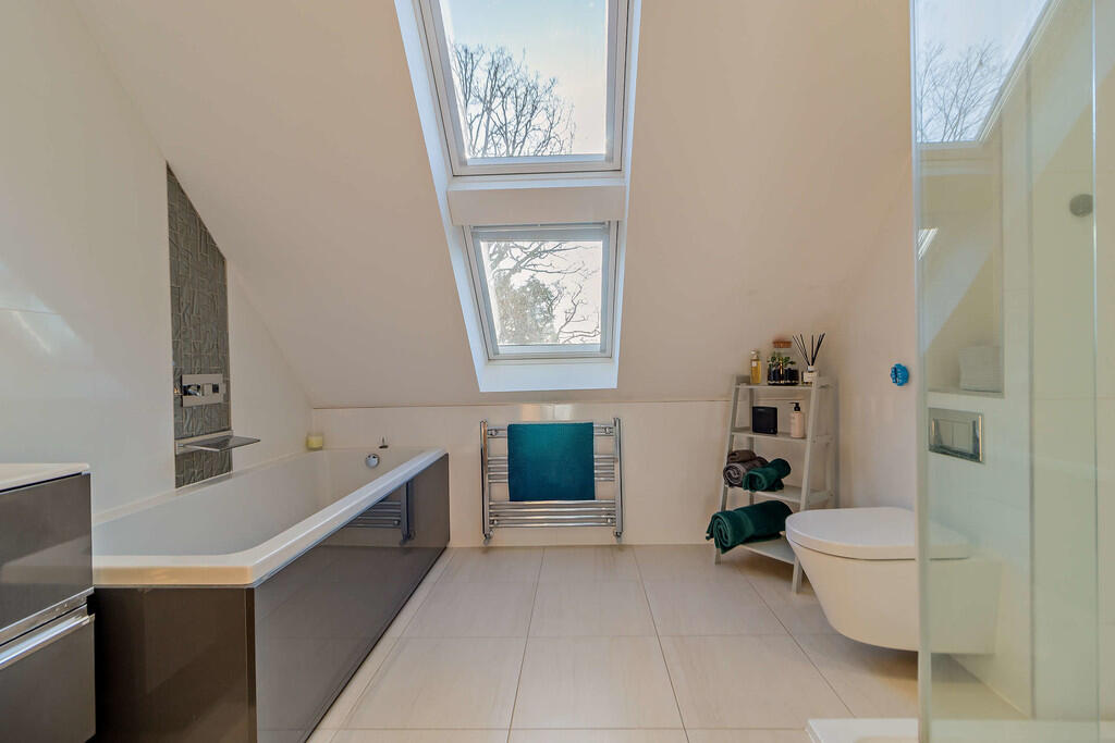 8634681-interior2...