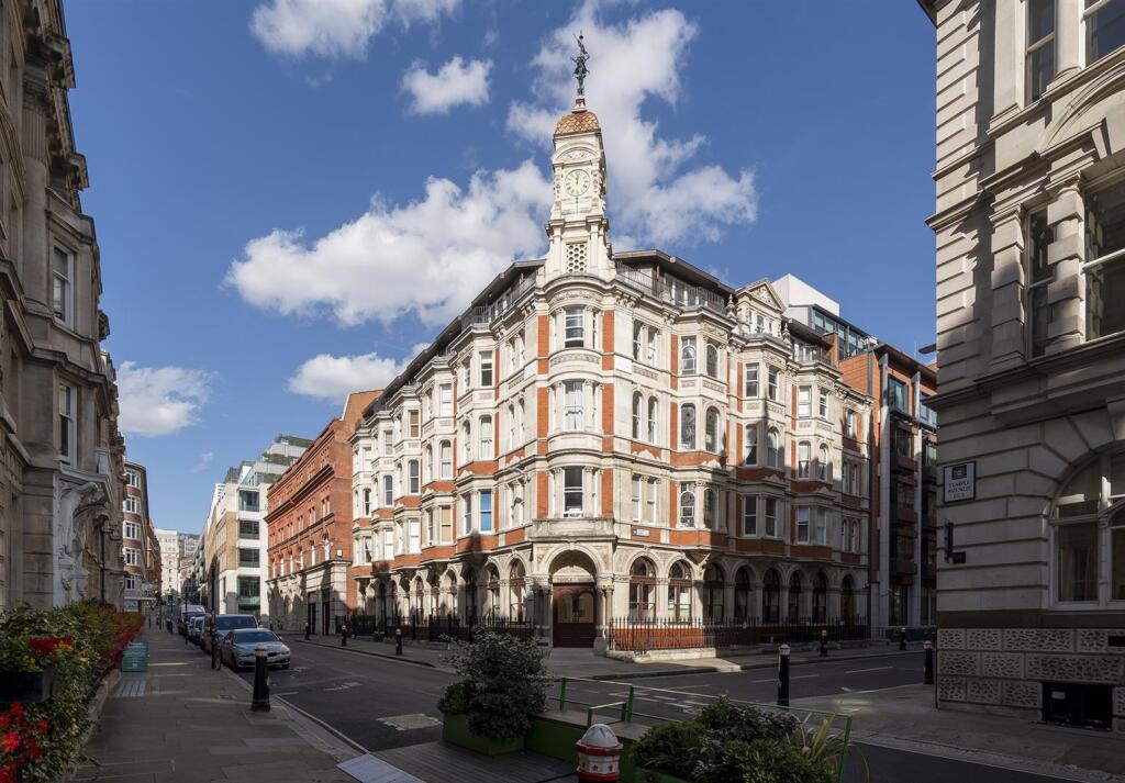 Flat 1 Temple House - low res - NPP05750.jpg