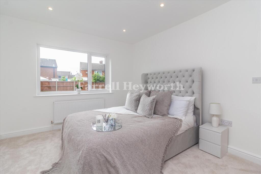 Bedroom 1 image 2 Ne