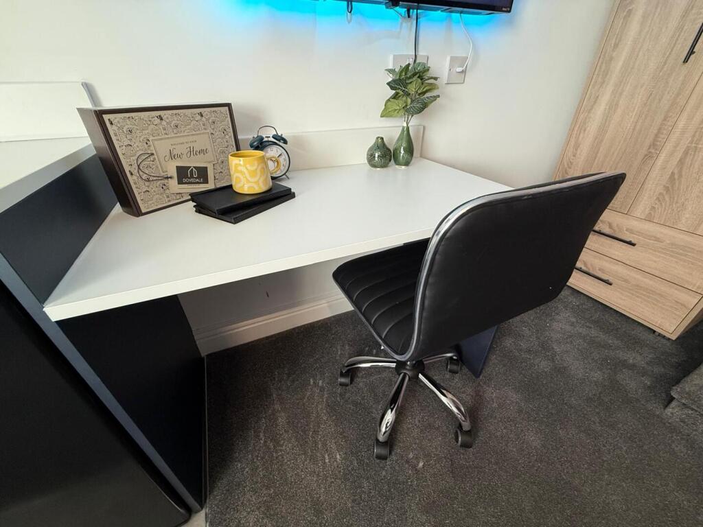 Bedroom Desk