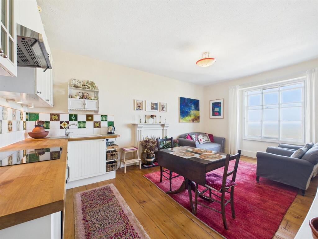 Kitchen/Diner/Lounge