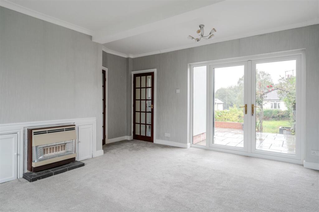 Living Room-3.jpg