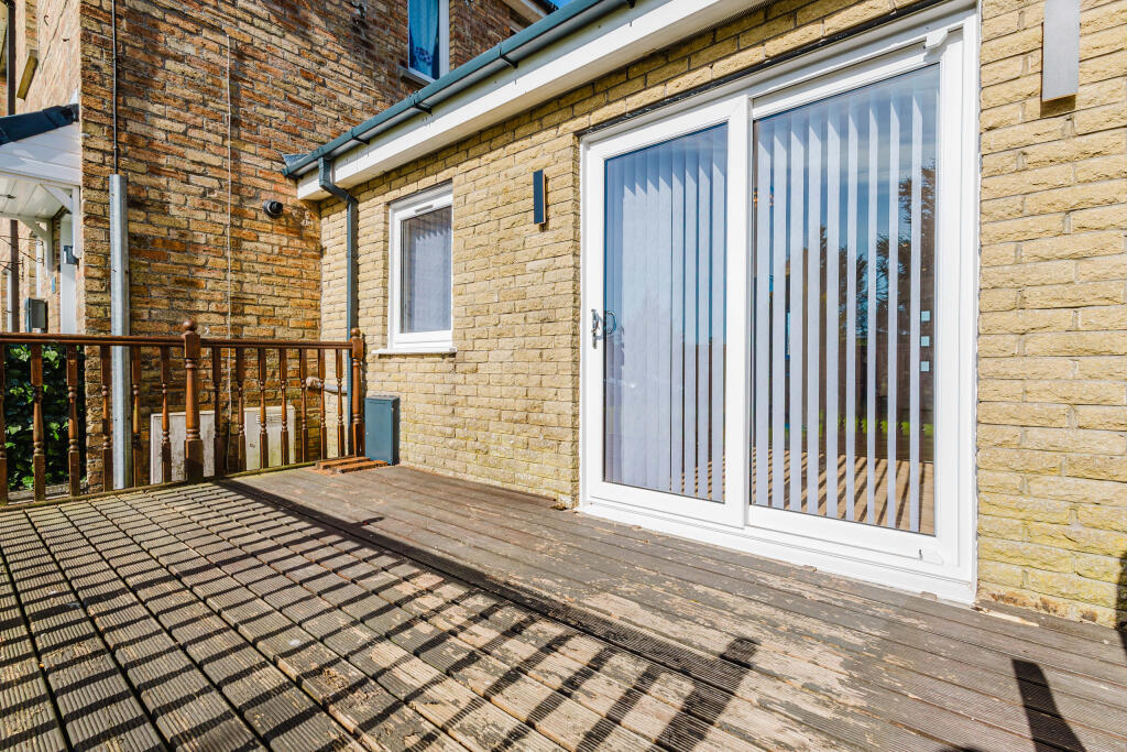 21 Riverside Gardens (14 of 56)