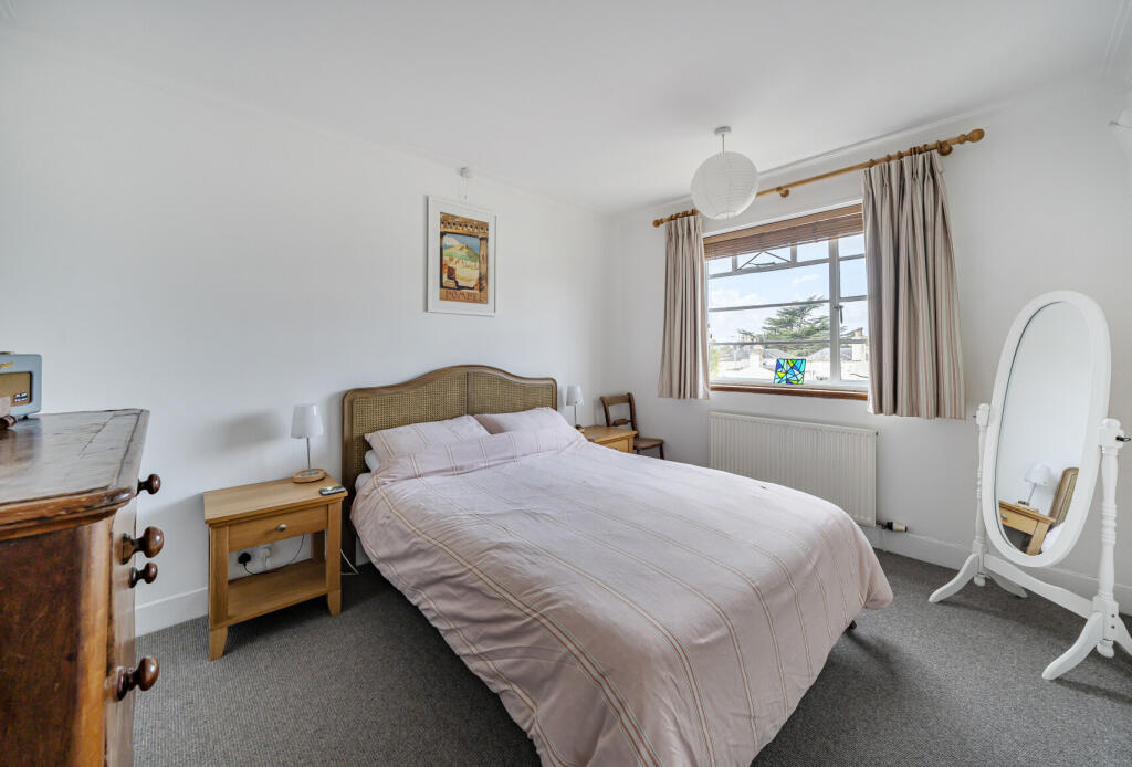 1346596-8-68b5bf7...