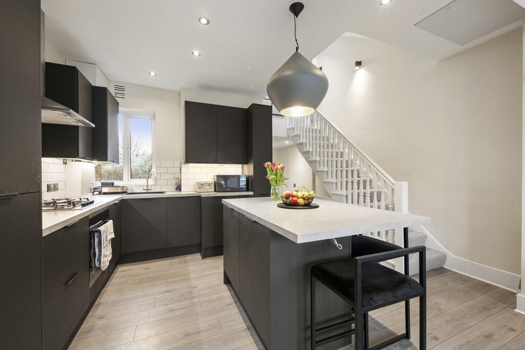 281b Chapter Road...