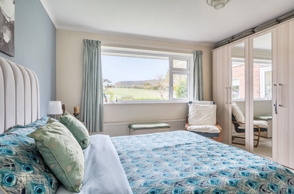 1375198-20-690393...