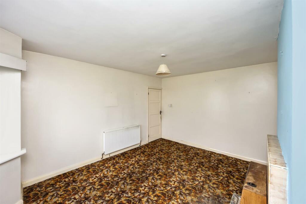 shirley Close, 15-013.jpg