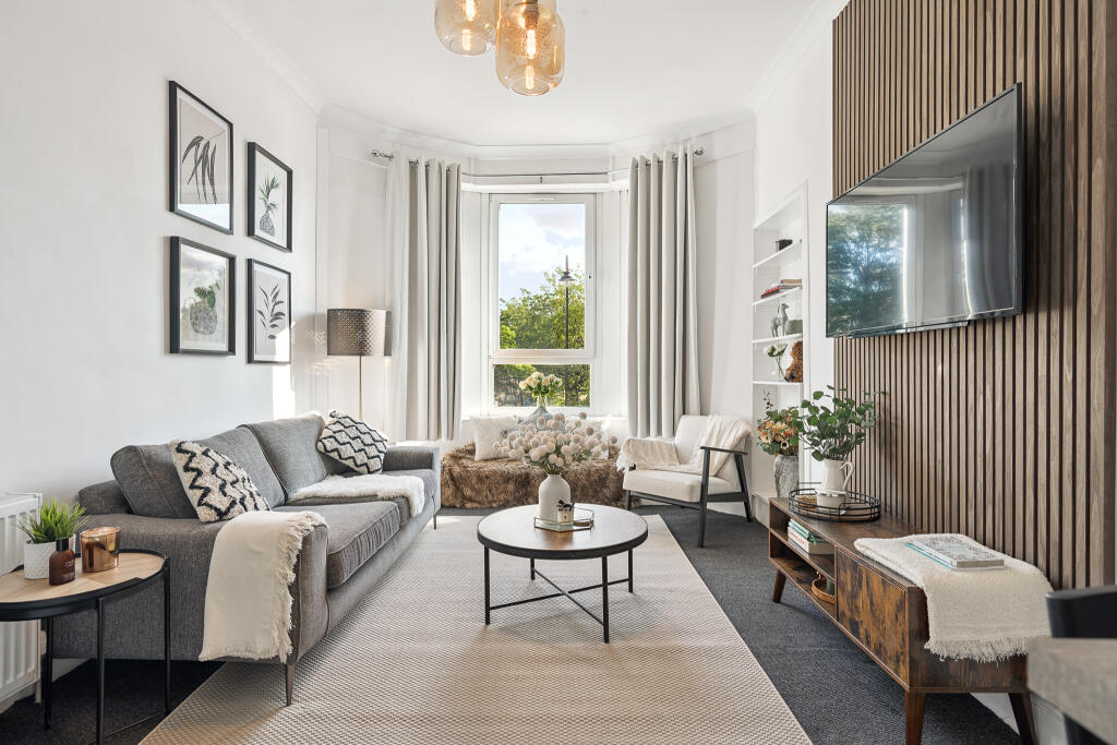Lounge/ Kitchen