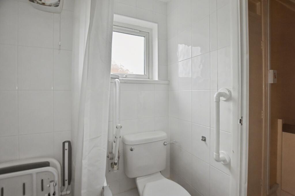 54 Fieldfare Road, Thamesmead, London, SE28 8HR