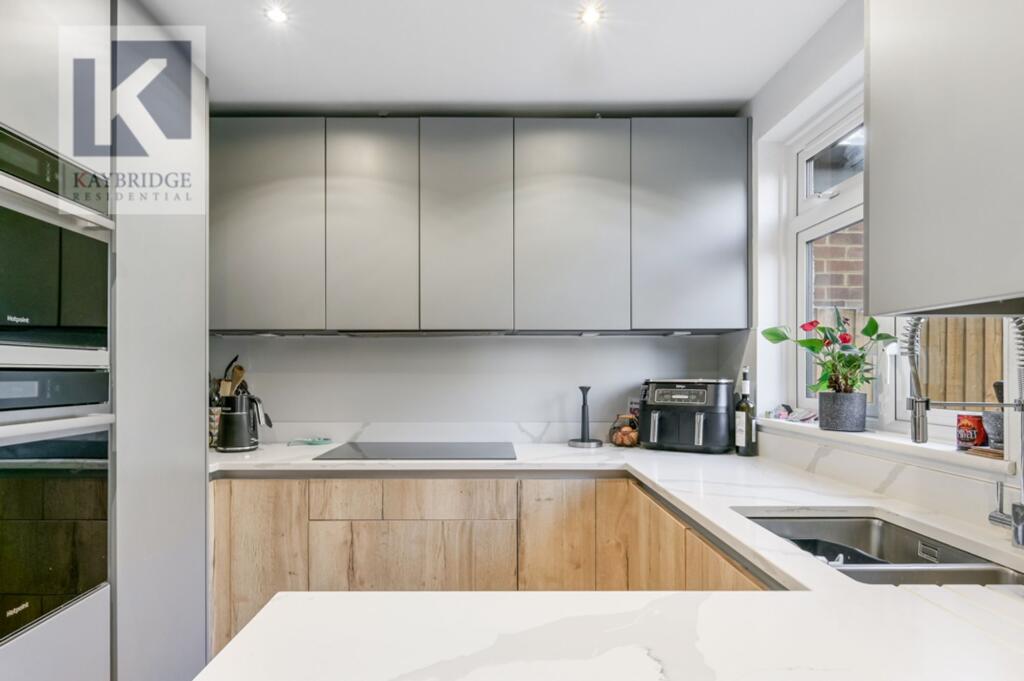 Thurleston Avenue, Morden - SM4 4BW