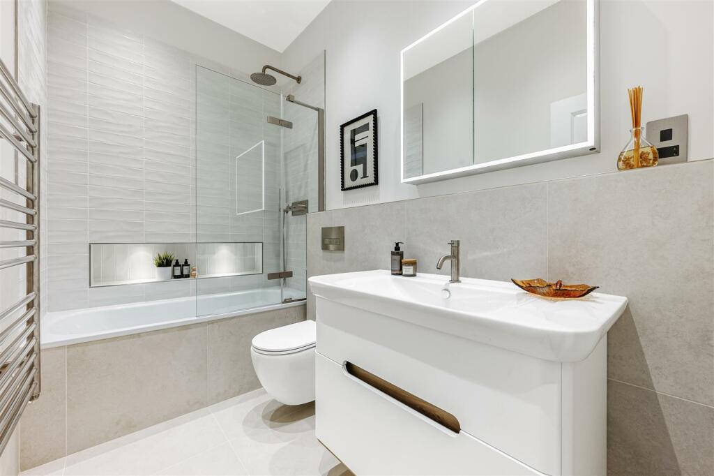 Flat 2 -  8 Twyford Avenue-12.jpg
