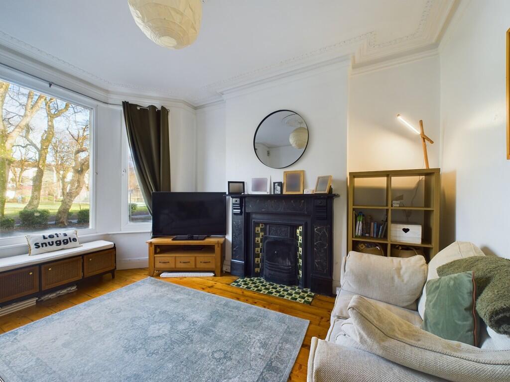 CAM02089G0-PR0393...