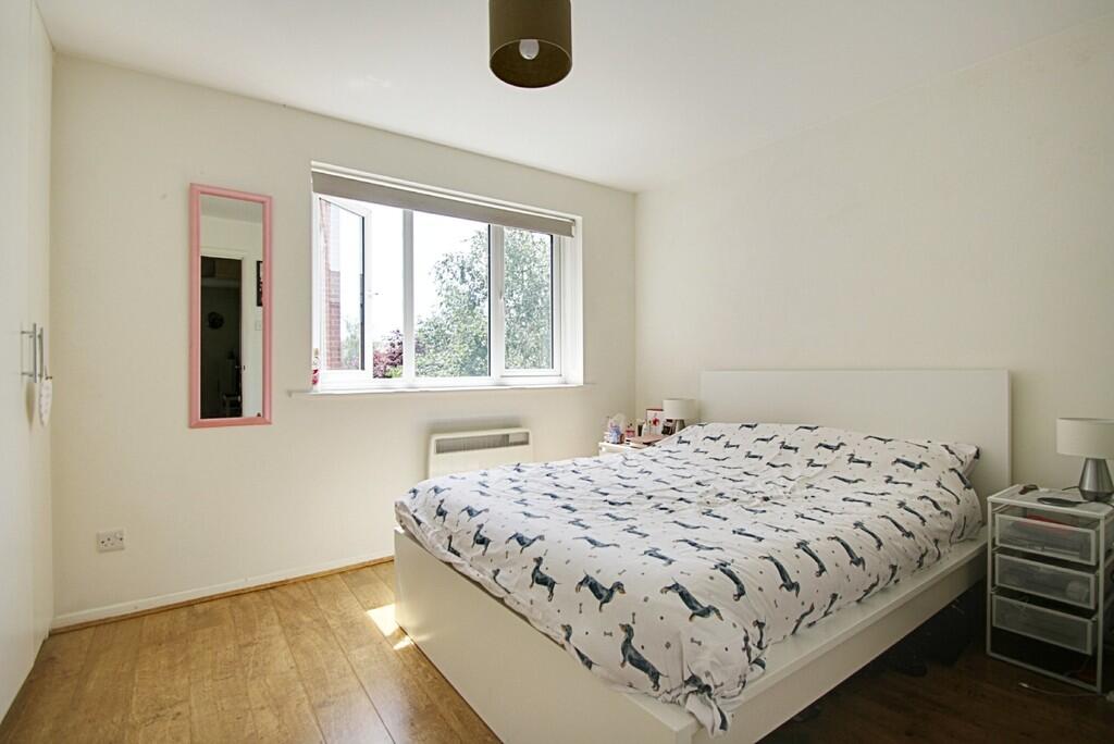 Leigh Hunt Drive, Southgate, N14 6DA