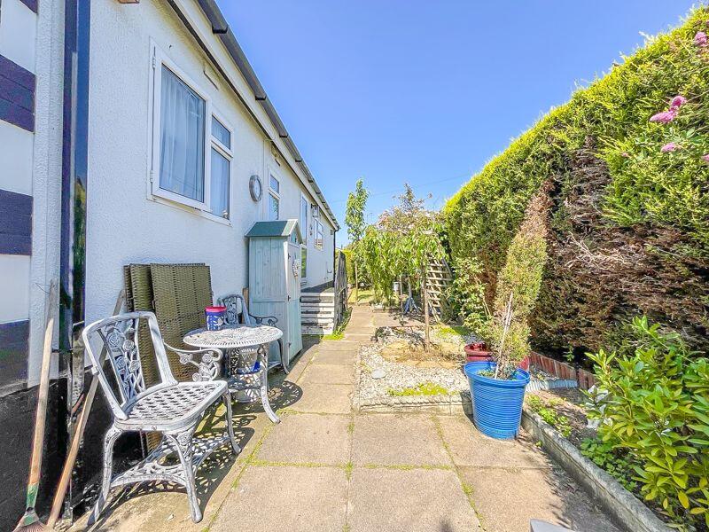 GARDEN AREA