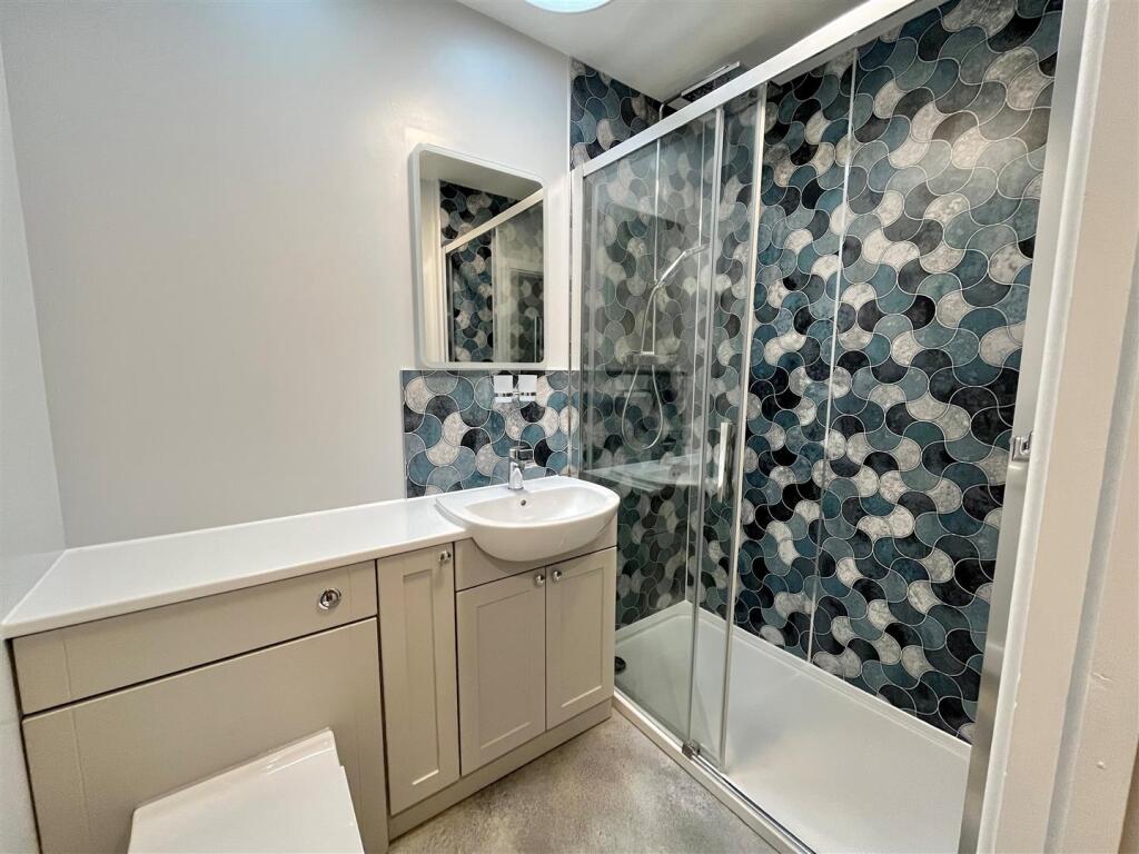 Ensuite.jpg