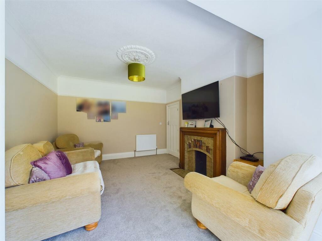 Sitting room: