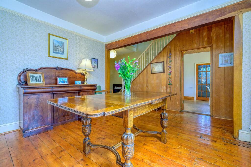 22 Sedgewell Road - Internal (14 of 49).jpg
