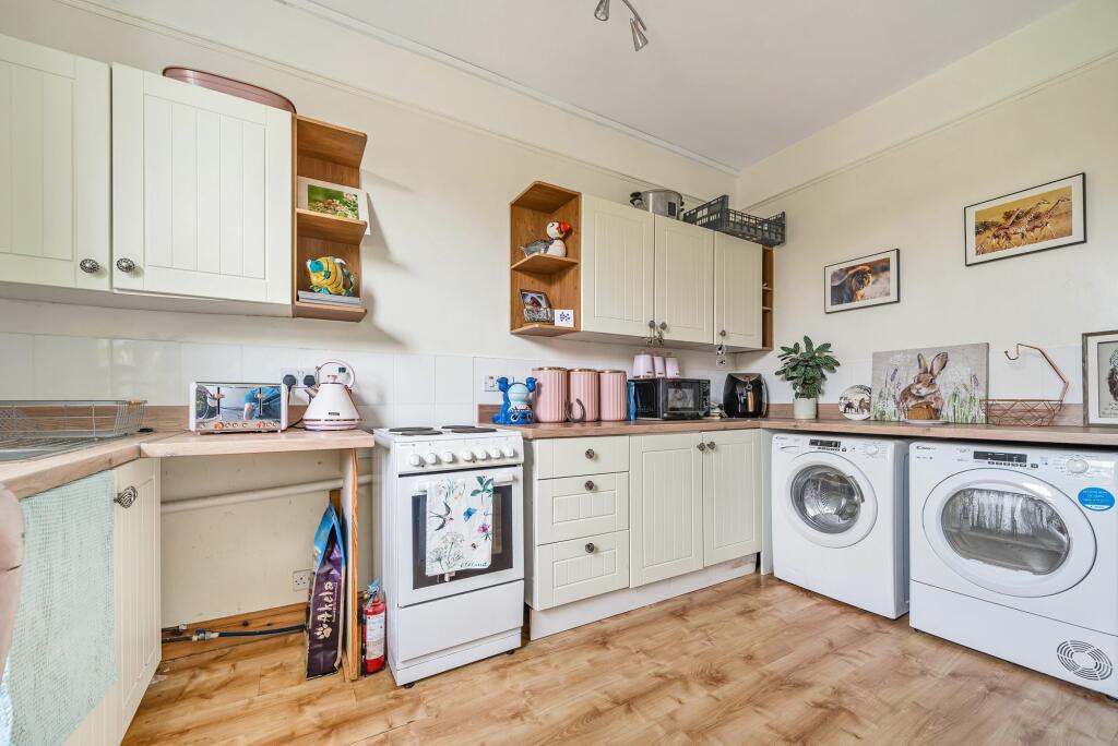 Kitchen/Dining
