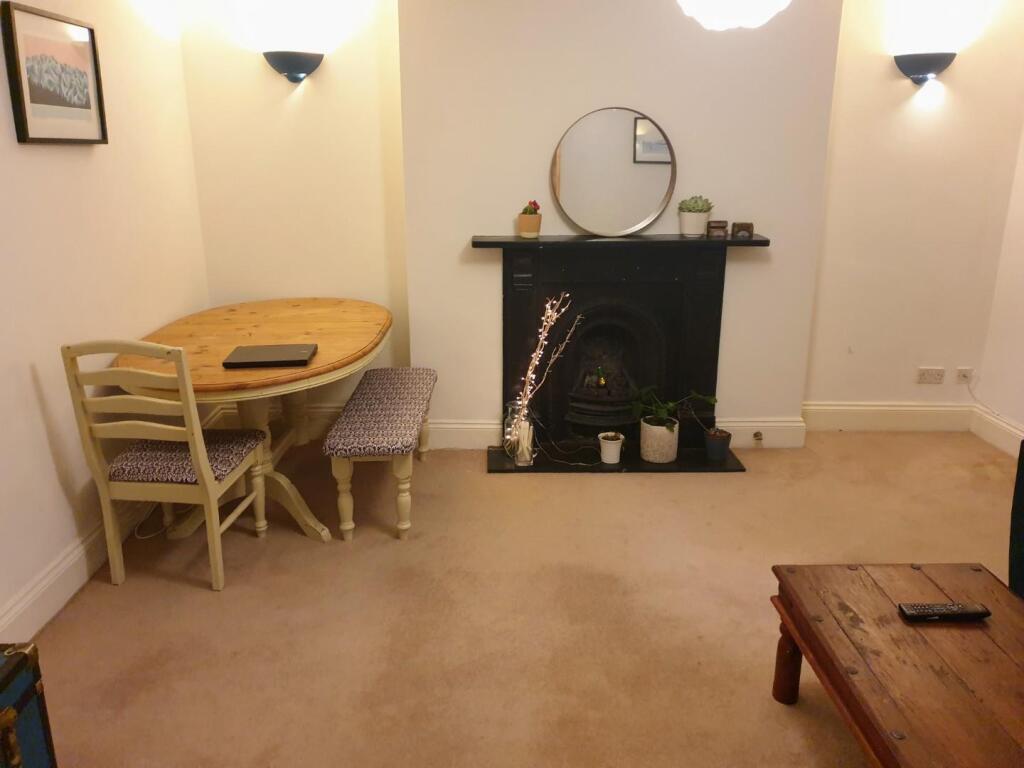 lviing room.jpg