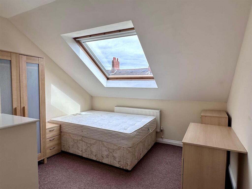 Bedroom Six.jpg