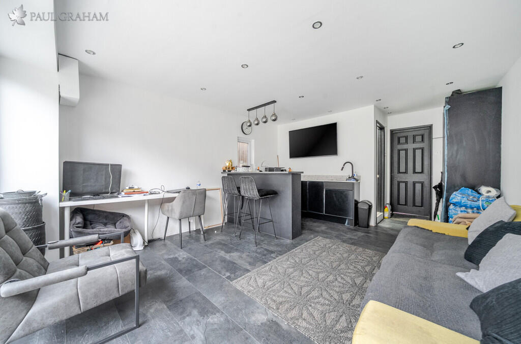 e348b29d-b29e-4c1...