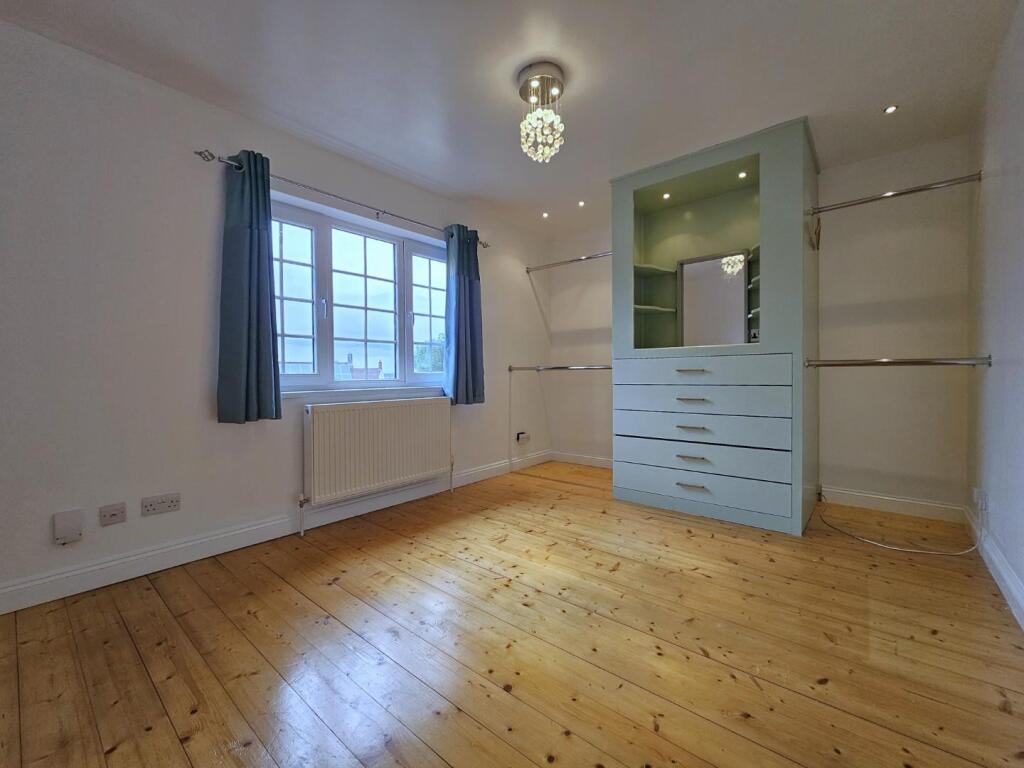 Master Bedroom.jpg