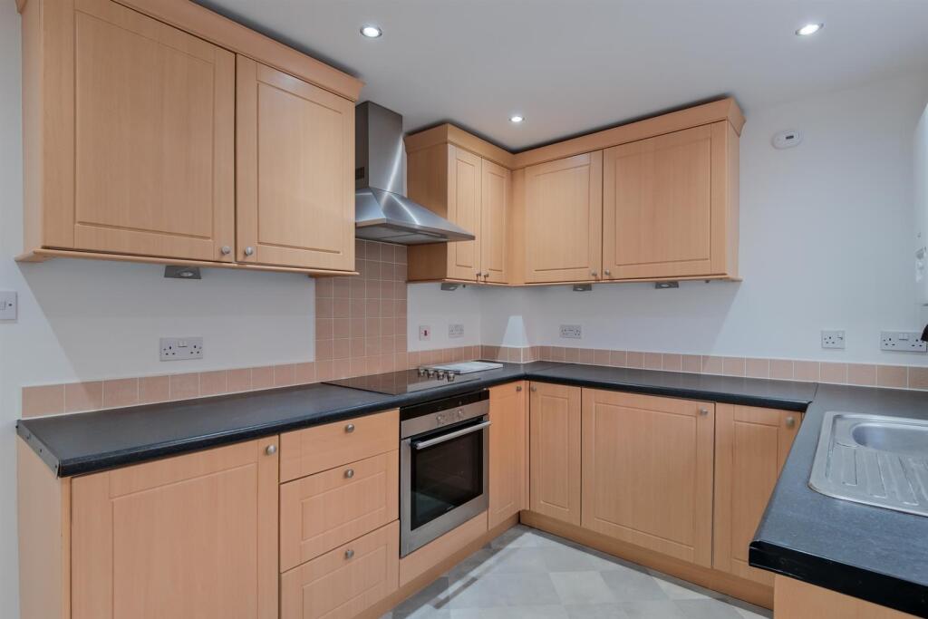 022-88 Currieside Avenue , Shotts , ML7 5RN.jpg