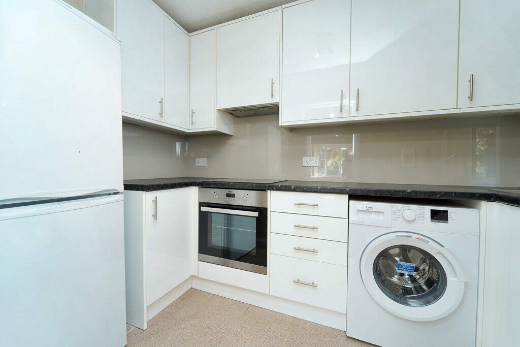 Wyndham Lodge, 24, The Grove, Isleworth - Kitchen
