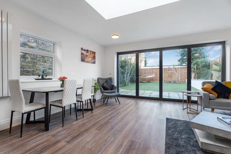 Sitting Room Area