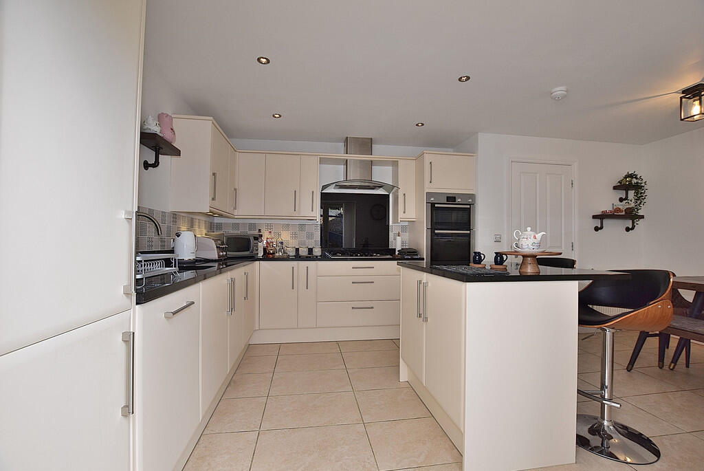 kitchen square_01