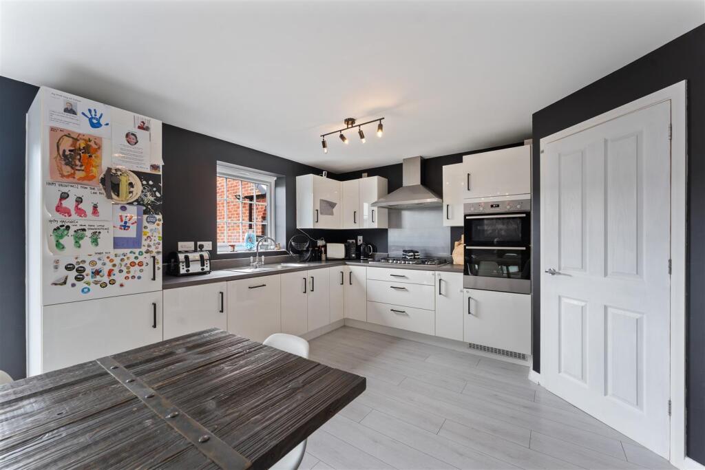 Kitchen Diner