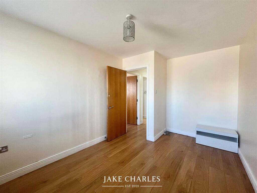 WhatsApp Image 2025-04-01 at 14.38.21_b7e36763.jpg