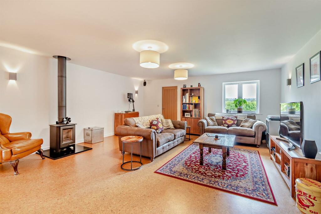 8616914-interior28-V2-800.jpg