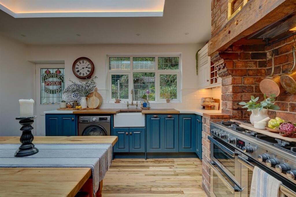 185 Bridgnorth Rd (38).jpg