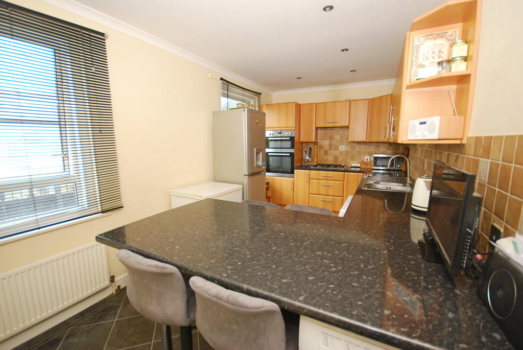 Kitchen/Breakfast...