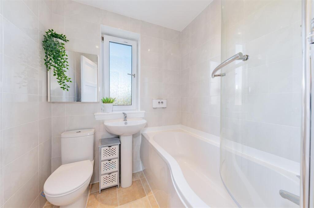 13 St Ninians Road Arbroath-14.JPG