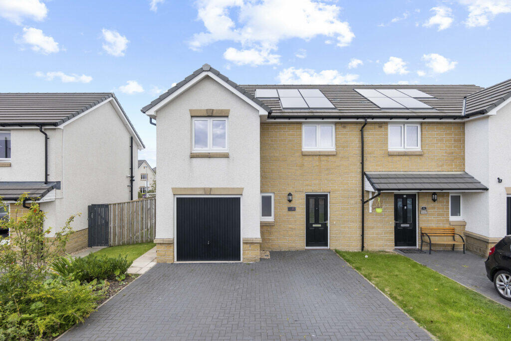 Scalpay Drive, Newton Mearns