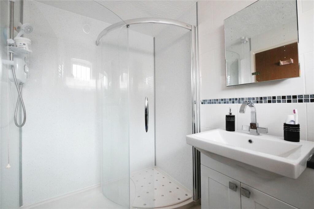 En-Suite Shower