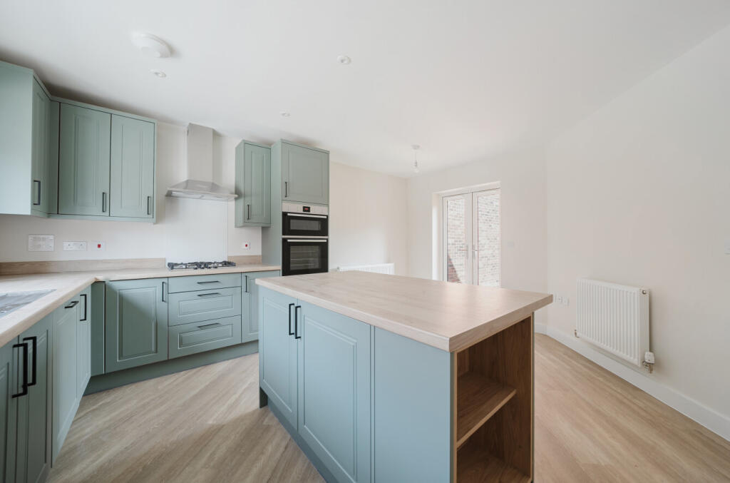 13-681b76b65cf17-...