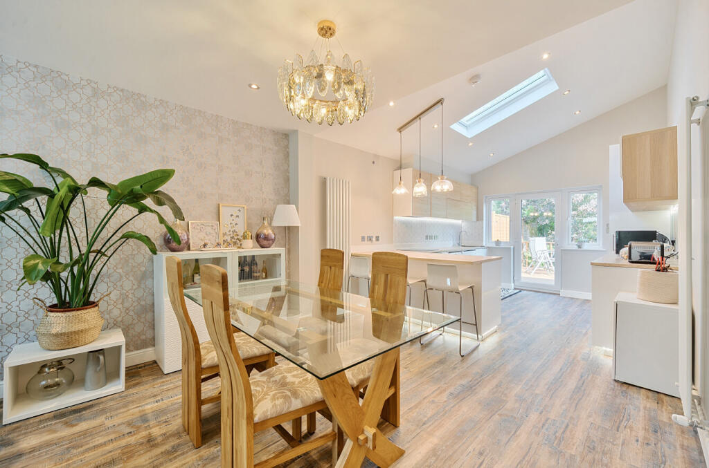 21-682322b629dd4-...