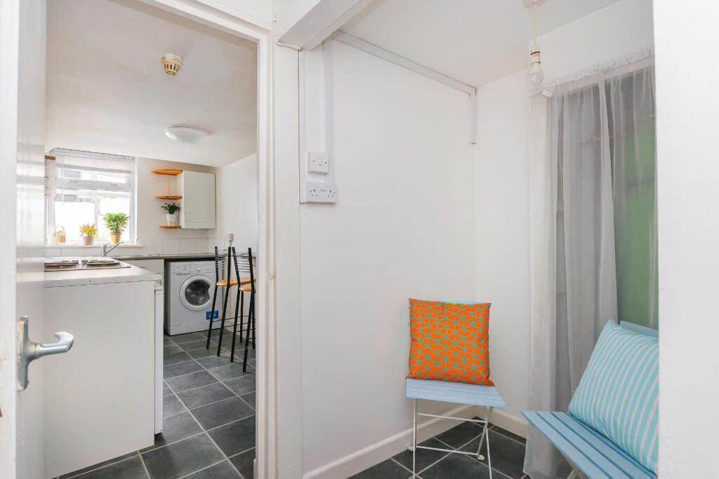 DAORSEKULTSA36FG - Hallway A.jpg