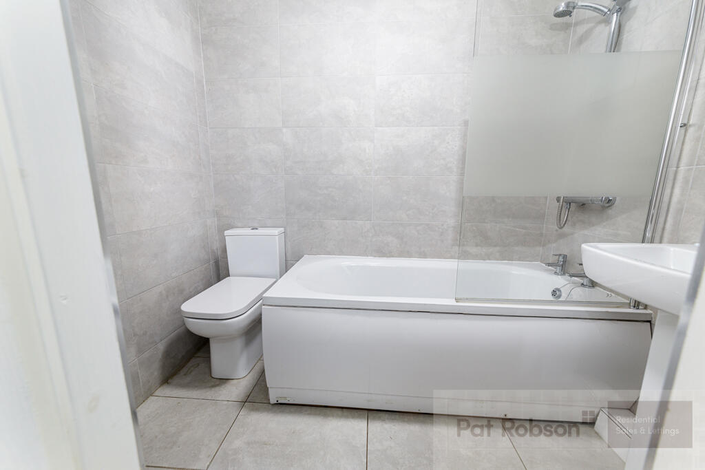 24 lyndhurst650.jpg